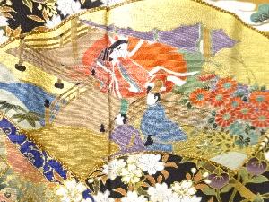 アンティーク　金彩地紙に平安人物・花鳥模様刺繍留袖(比翼付き)